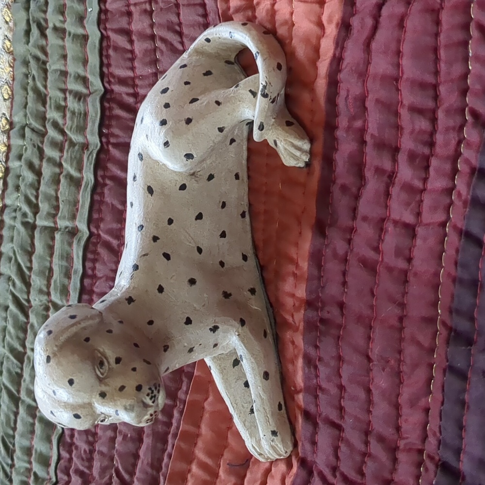 SF BAY TRADING* vintage iron spotted dog sculpture measurement in pics